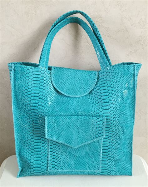 sac faux cuir motif rose ludivine